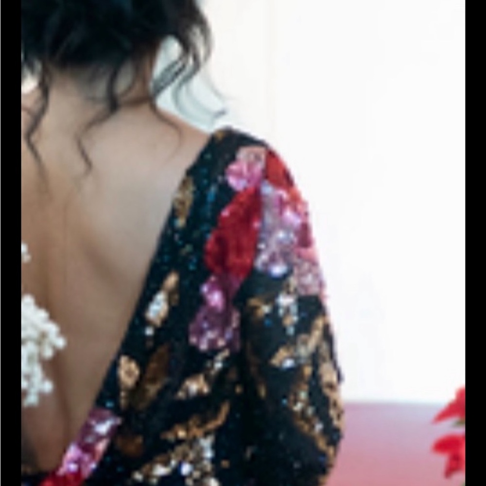 Mac Duggal long sequence gown! Beaut detail and gorgeous cowl back. - Picture 2 of 8
